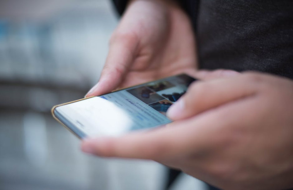 Wat is het telefoonnummer van de klantenservice van bol.com?