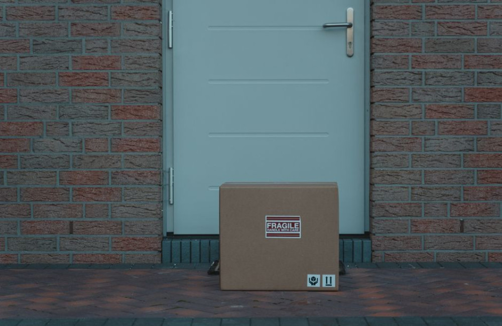 Wie is aansprakelijk als je pakket zoekraakt bij PostNL in 2026?
